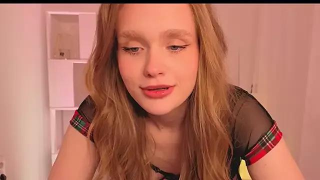 KathyBlooms from StripChat is Freechat