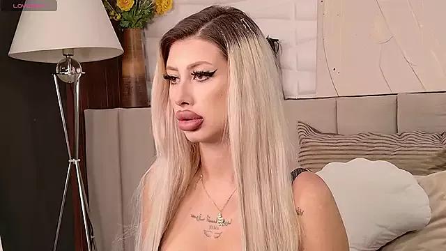 KayaHills from StripChat is Freechat