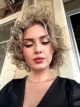 Photos of KellyKeler from StripChat is Freechat