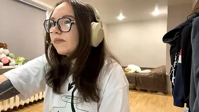 KerriMcbreen from StripChat is Freechat