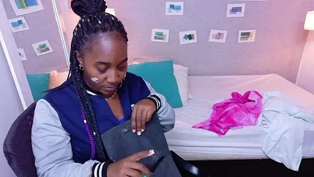 kiara_evanss from StripChat is Freechat