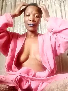 kinkyliciouse23 from StripChat is Freechat