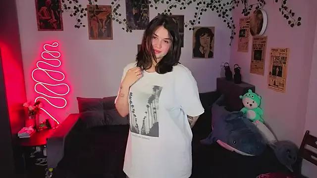 kira_kick from StripChat is Freechat