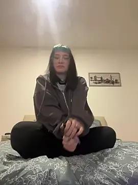 kiraquiin from StripChat is Freechat