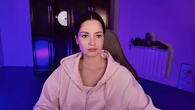 KiraVair from StripChat is Freechat