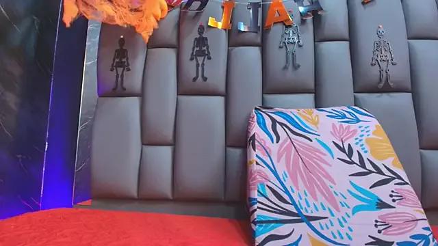 kissme_luna from StripChat is Freechat