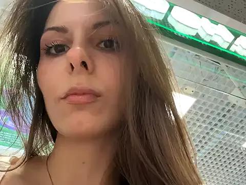 kittyCarrol from StripChat is Freechat