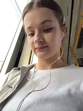 KittyQueeny from StripChat is Freechat
