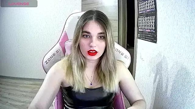 Kris_Moss from StripChat is Freechat