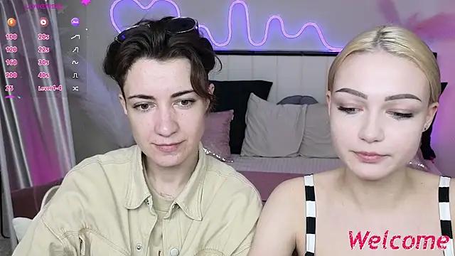KrisSane from StripChat is Freechat