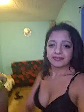 KrissLuna from StripChat is Freechat