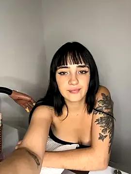 kylie444_ from StripChat is Freechat
