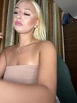 Kyliee_Adams from StripChat is Freechat