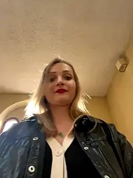 LadyTatiana_Madam from StripChat is Freechat