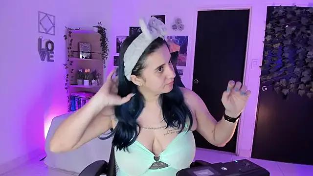 Lana_Herondale from StripChat is Freechat