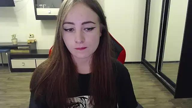 Laralianna from StripChat is Freechat