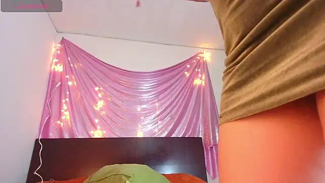 latinaStepmom from StripChat is Freechat