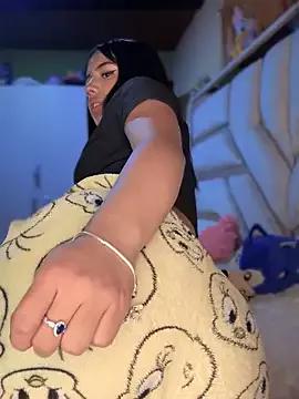 Laura-Khalifa from StripChat is Freechat