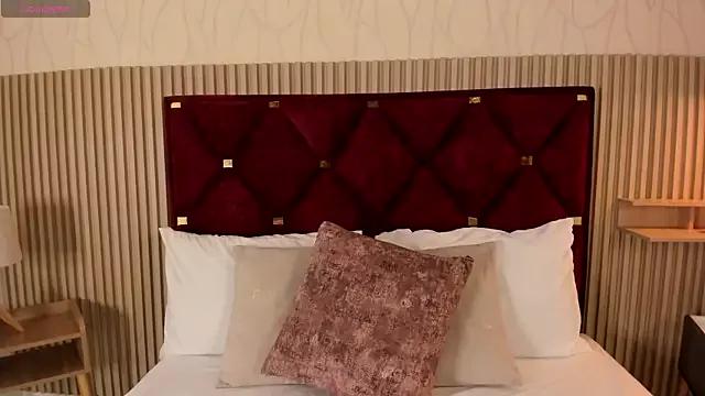 Laura_Ivy from StripChat is Freechat