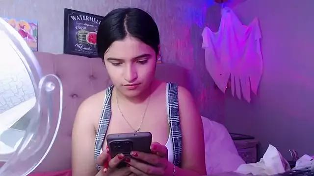 laurenelove from StripChat is Freechat