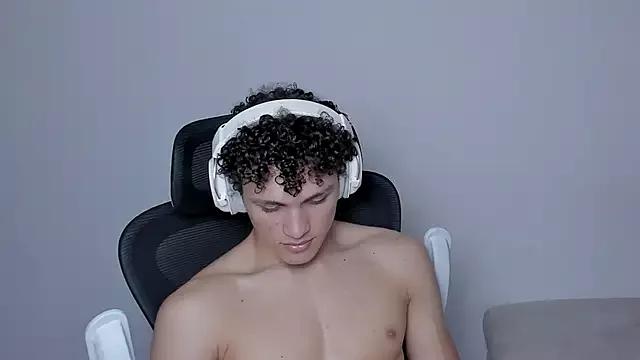 laurent_nova from StripChat is Freechat