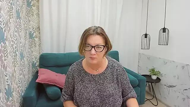 LeaPure from StripChat is Freechat