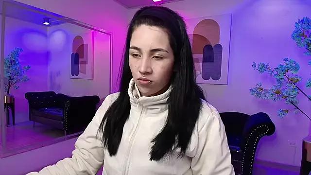 Leia_queens from StripChat is Freechat