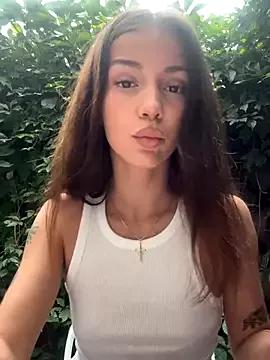 lexira1n from StripChat is Freechat