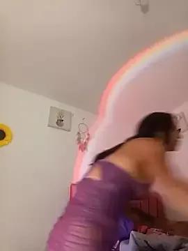 Liahdiaz_ from StripChat is Freechat