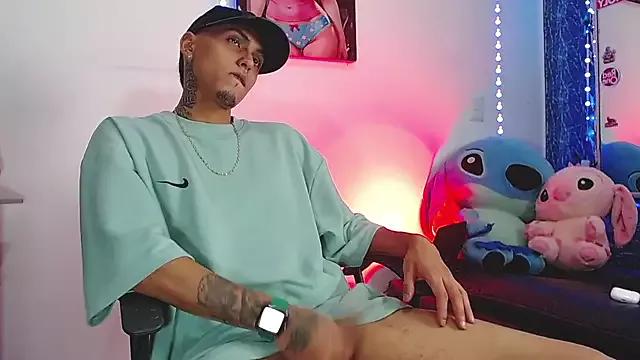 Liam_lee from StripChat is Freechat