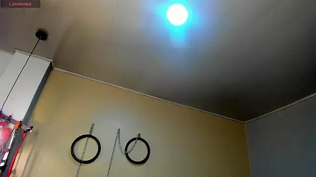 LiaTaylorr from StripChat is Freechat