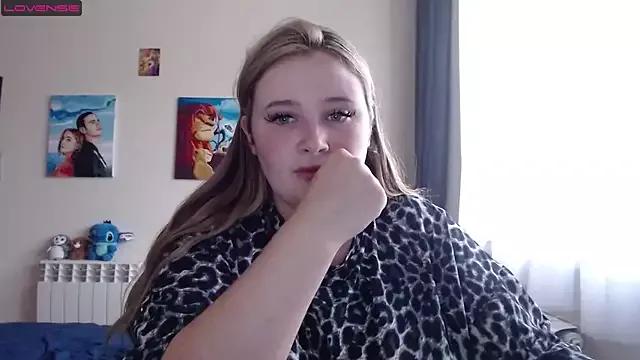 Light_Luna from StripChat is Freechat