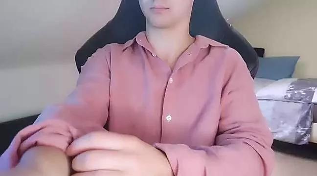 lil_beelzebub from StripChat