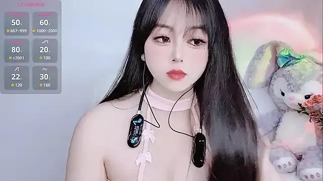 LiLiLily from StripChat is Freechat