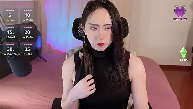 liliwang03 from StripChat is Freechat