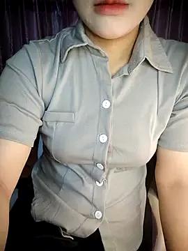 lilly_dang from StripChat is Freechat