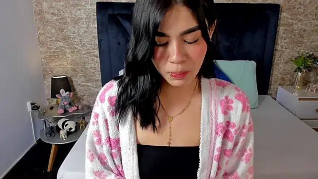 Lily_Woodz from StripChat is Freechat