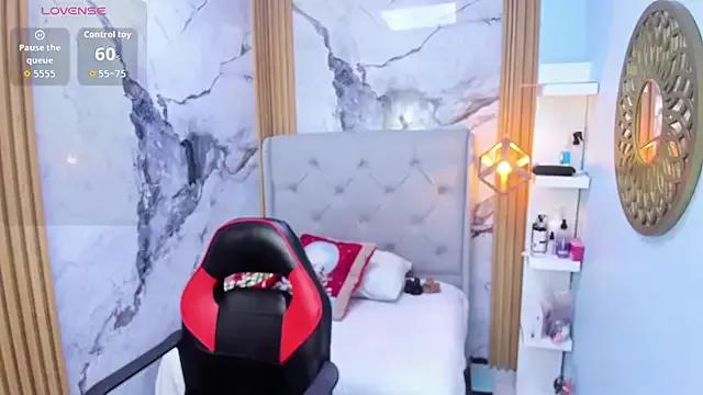 LINASTARK from StripChat is Freechat