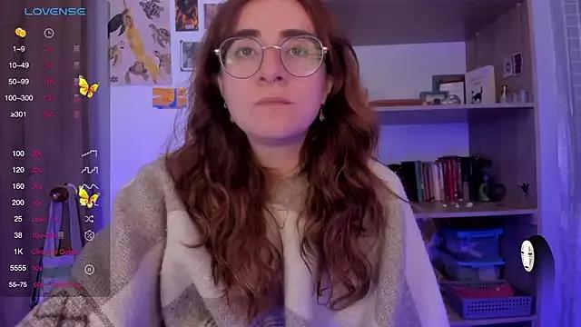 linda_giggle from StripChat is Freechat