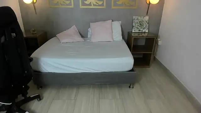 linda_nazareth from StripChat is Freechat