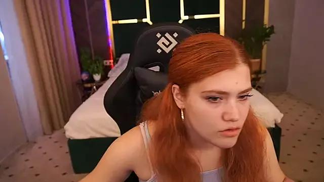 Linda_Sauver from StripChat is Freechat