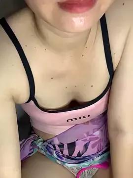 Lisa_babi_ from StripChat is Freechat