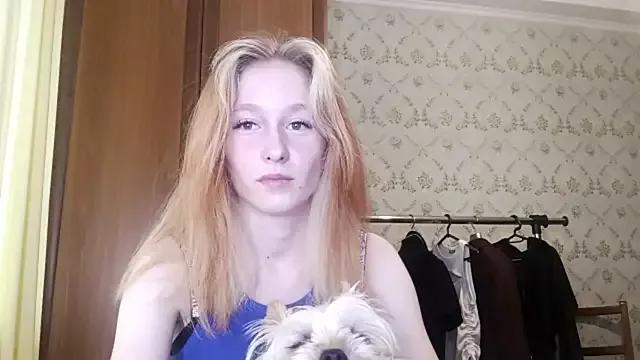 LisaKacitaa from StripChat is Freechat