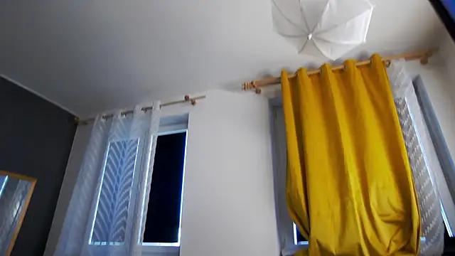 LissaAnn from StripChat is Freechat