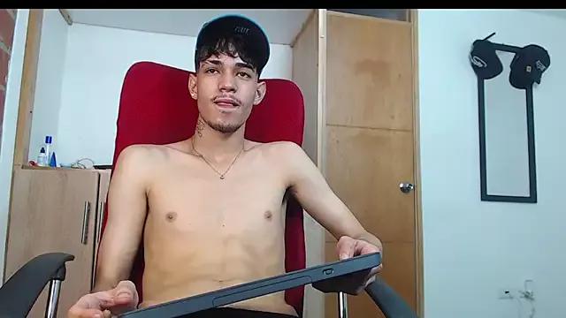 littledemon777 from StripChat is Freechat