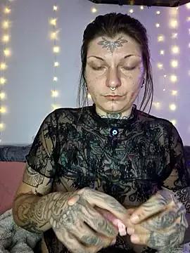 Photos of lizzardqueeen from StripChat is Freechat