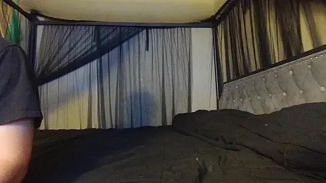 Lola_BugsBunny from StripChat is Freechat