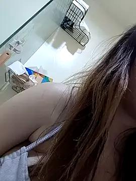 Lovelyanan from StripChat is Freechat