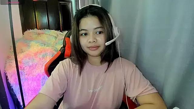 LovelyAngeeL from StripChat is Freechat