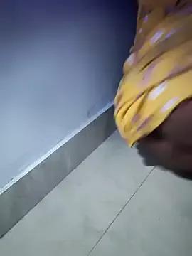 lovelyruhi from StripChat is Freechat